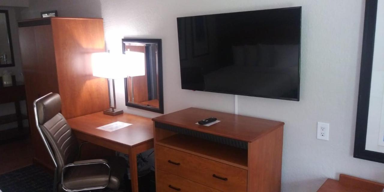 Surestay Plus Hotel By Best Western Clearwater Central Exterior foto